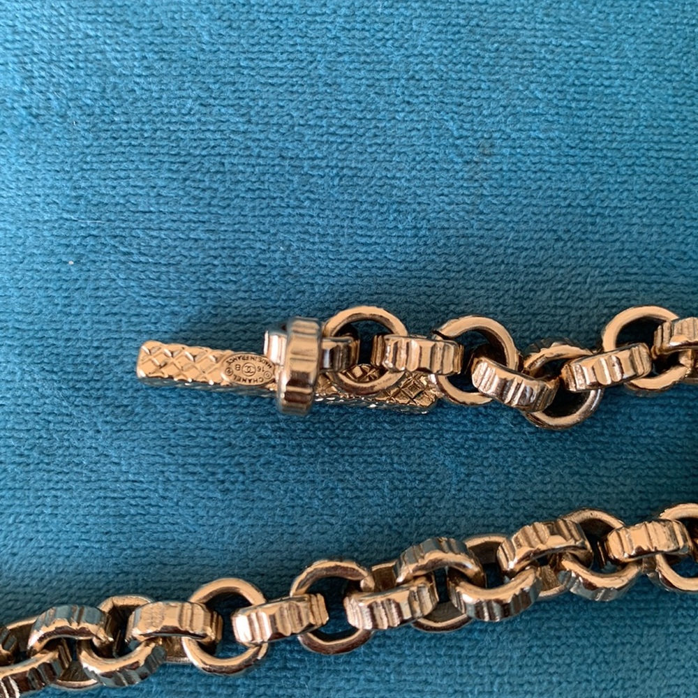 Authentic Modern Chanel Toggle Necklace! Soooo Ch… - image 7